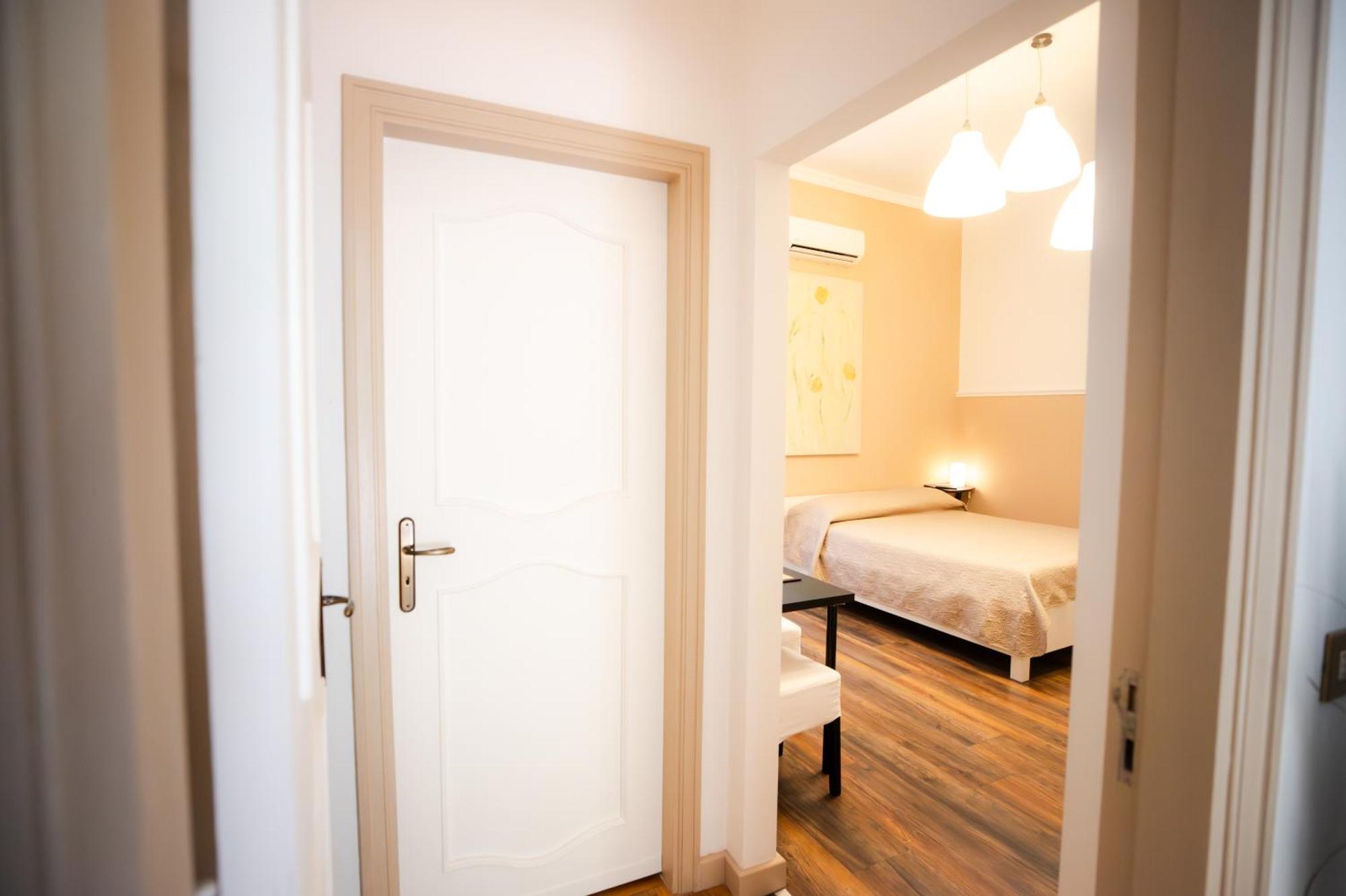 Casa Matys Apartment เนเปิลส์ ภายนอก รูปภาพ